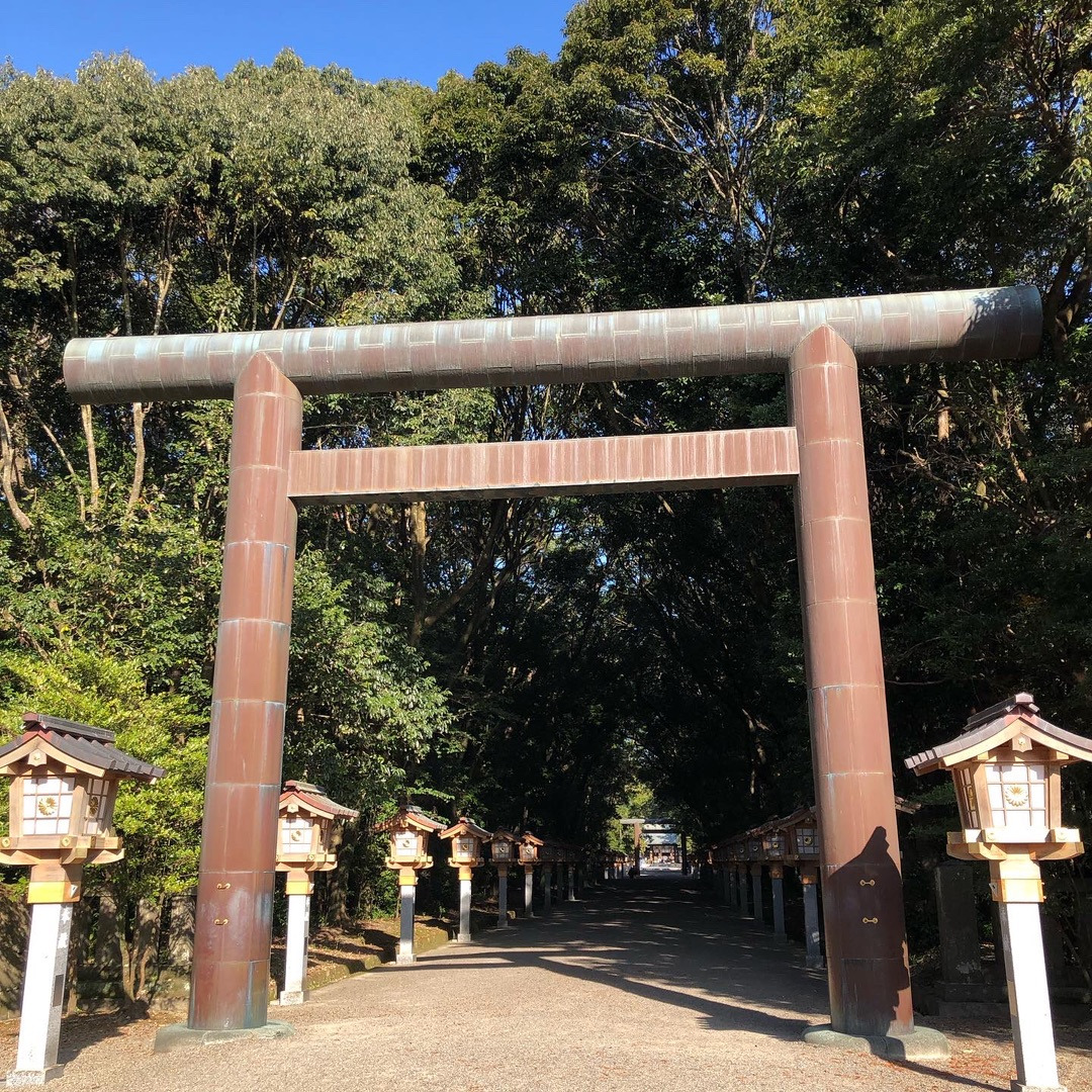 宮崎神宮のシーンとした空気感